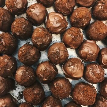 merve-aydin-jD2dIC2IZME-unsplash (1) using coconut sugar in chocolate and confectionery